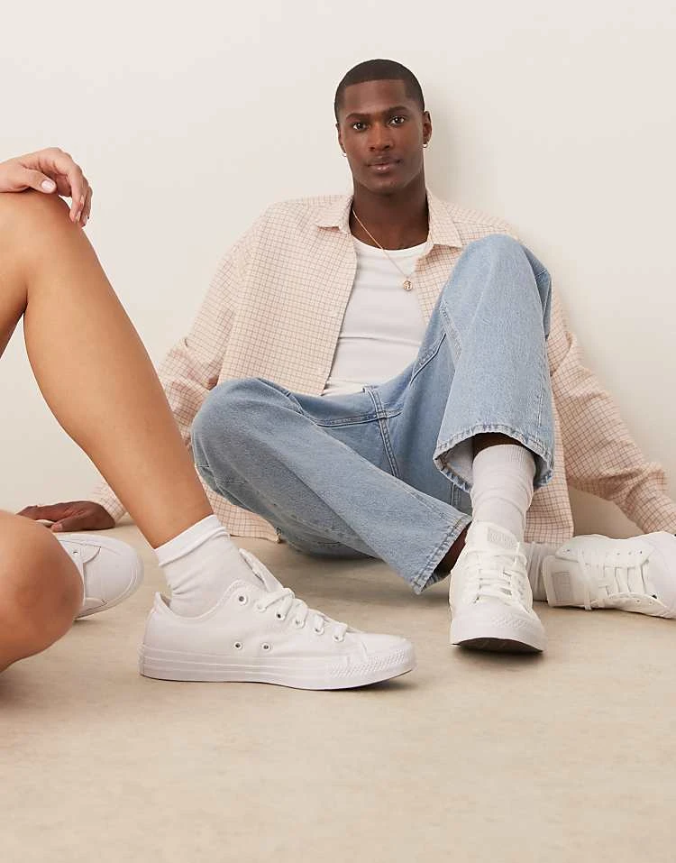 Converse Chuck Taylor All Star Ox Trainers In White Mono For Unisex 6 Converse Chuck Taylor All Star Ox Trainers In White Mono For Unisex - Image 4