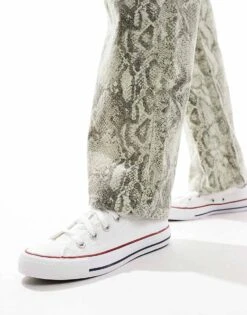 Converse Chuck Taylor All Star Ox Wide Fit Trainers In White For Unisex 12 Converse Chuck Taylor All Star Ox Wide Fit Trainers In White For Unisex -Converse Shop 201956544 5