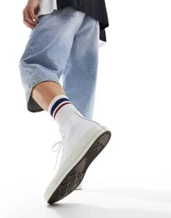 Converse Chuck 70 Hi Leather Trainers In White For Unisex -Converse Shop 205979830 3