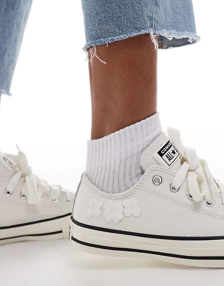 Converse Chuck Taylor All Star Ox Trainers In Off-white For Women Cream 5 Converse Chuck Taylor All Star Ox Trainers In Off-white For Women Cream - Image 3