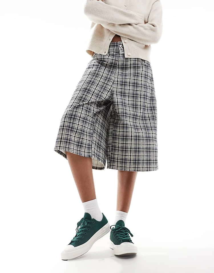 Converse Chuck 70 Ox Trainers In Dark Green For Women 4 Converse Chuck 70 Ox Trainers In Dark Green For Women - Image 2