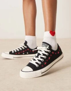 Converse Hearts Chuck Taylor Ox Trainers In Black With Roses For Women