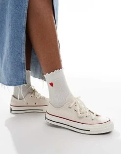 Converse Chuck 70 Ox Wide Fit Trainers In Cream For Women