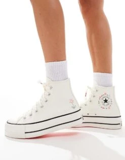 Converse Chuck Taylor All Star Lift Hi Trainers In White With Embroidered Flowers For Women 13 Converse Chuck Taylor All Star Lift Hi Trainers In White With Embroidered Flowers For Women -Converse Shop 207763900 1 white 1